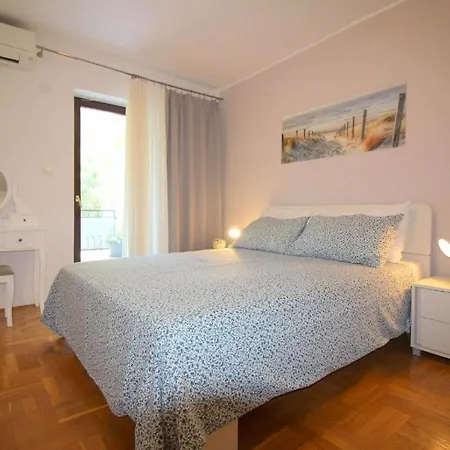 Ferienwohnung Andrea Mit Meerblick, Balkon Mit Gartenmobeln, Strandnah, Ruhige Lage Apartment